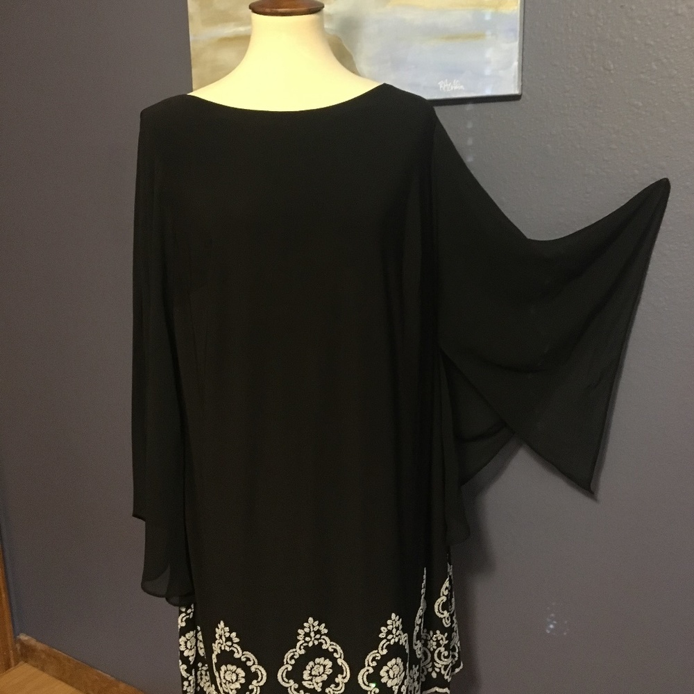 Stunning, beaded black dress 14W